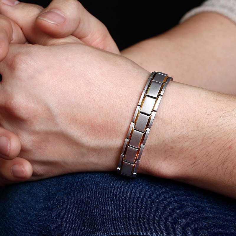 Jeulia Magnetic Men's Bracelet in Titanium Steel（21cm）