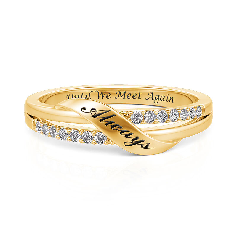 Elegant Engraved Women's Wedding Band