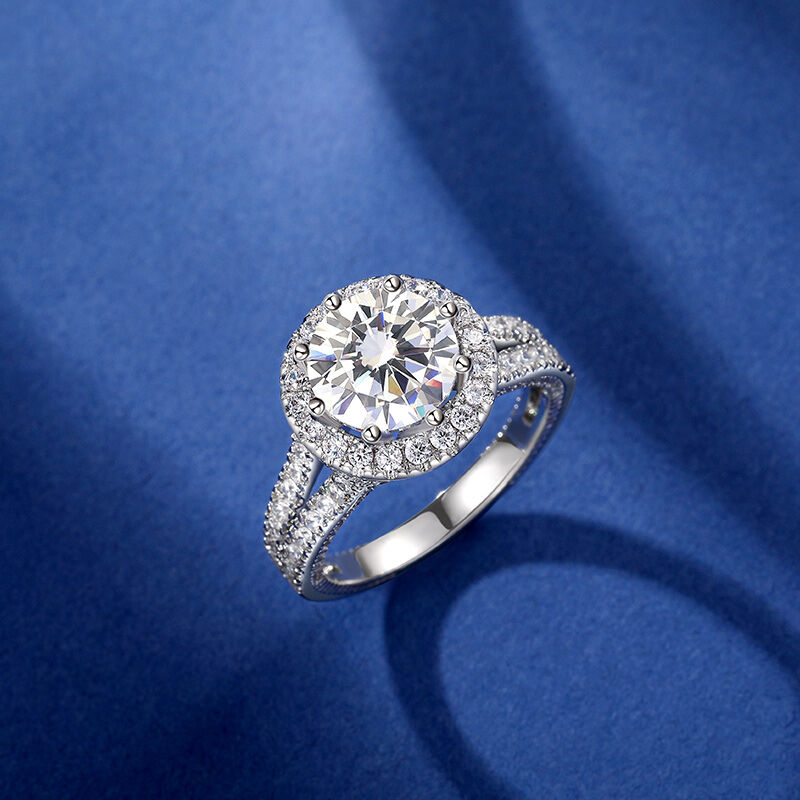What is a Pave Ring?