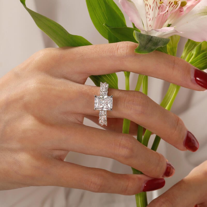 Radiant Cut Geometric Staggered Ring