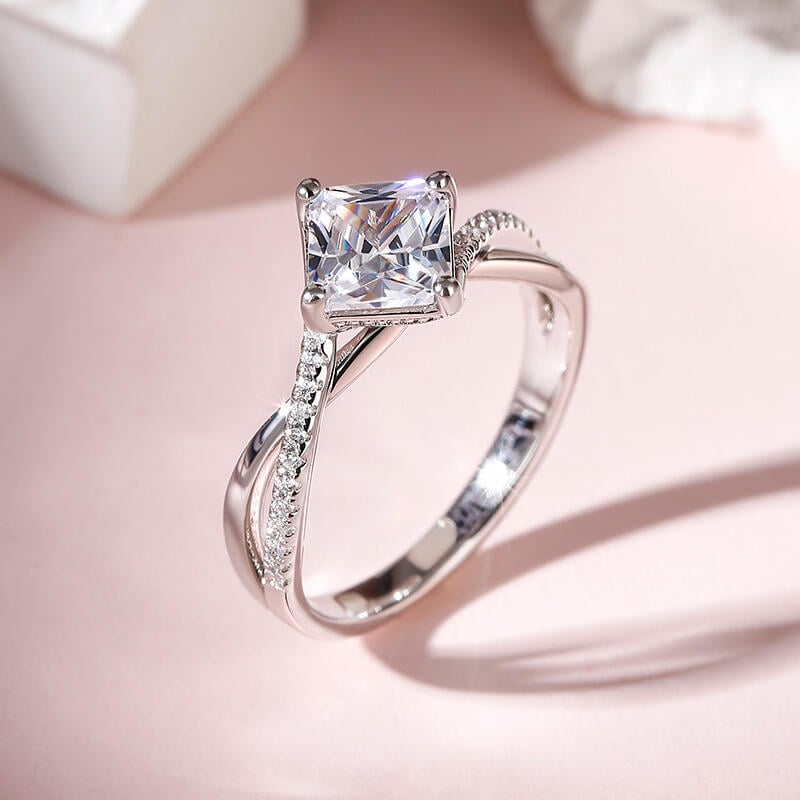 Twist Princess Cut Platinum Ring