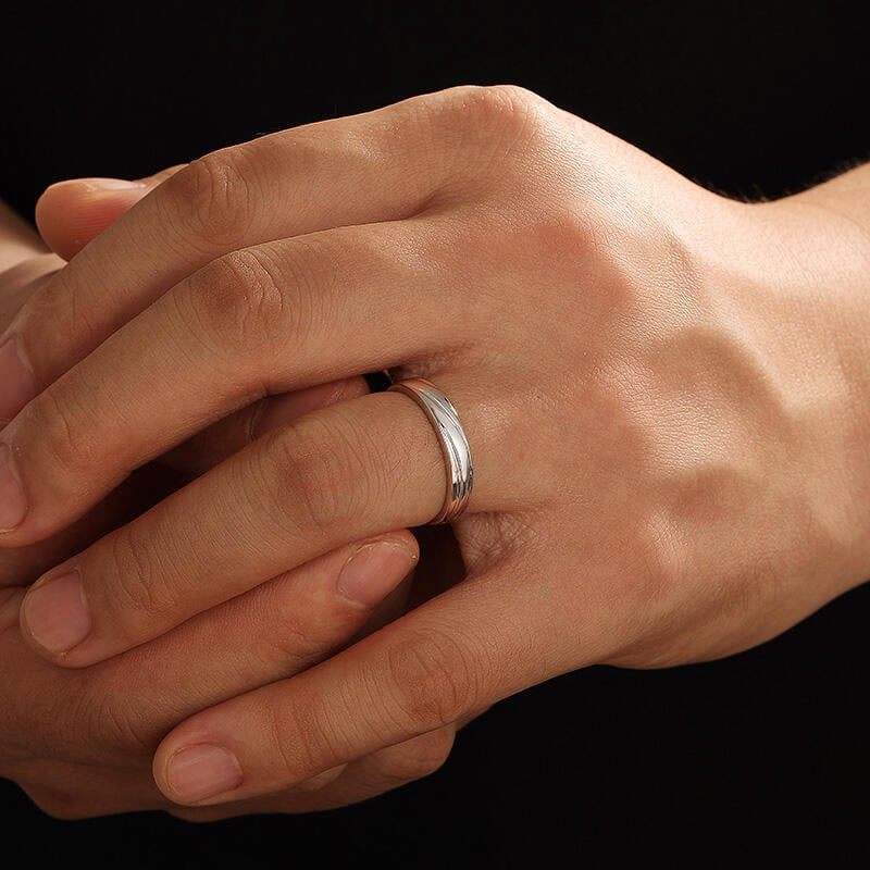 Twisted Men's Wedding Band