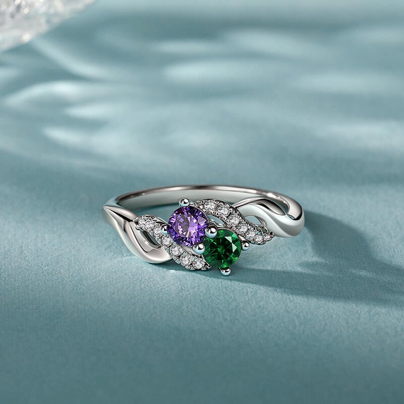 Heartfelt Rings for Mom：A Guide to Meaningful Jewelry That Celebrates Her