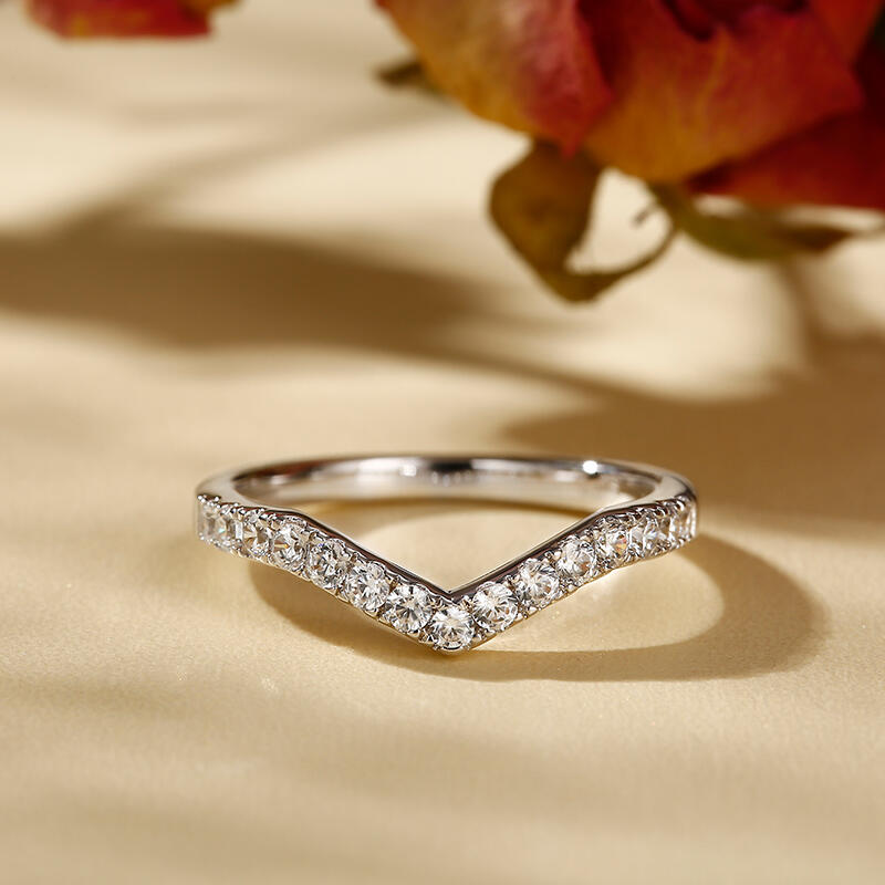 Curved Weddding Band for Women