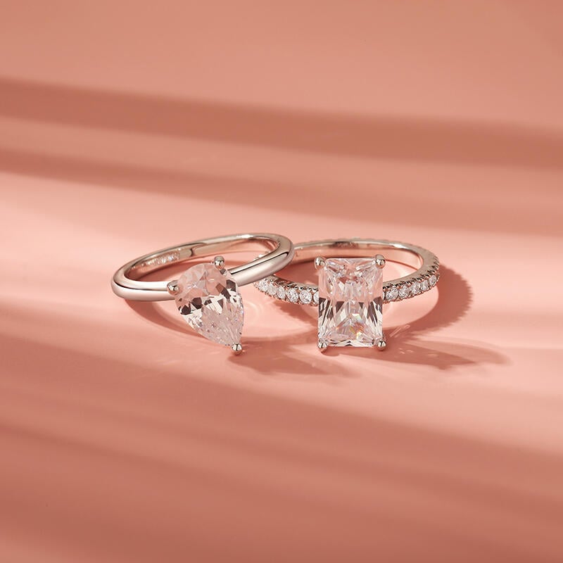 Pear Toi et Moi Engagement Ring Set