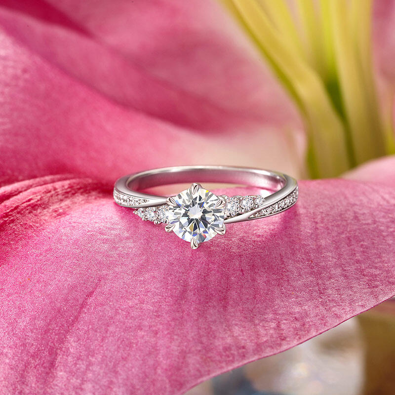 Sterling Silver Engagement Ring: The Affordable Luxury for You