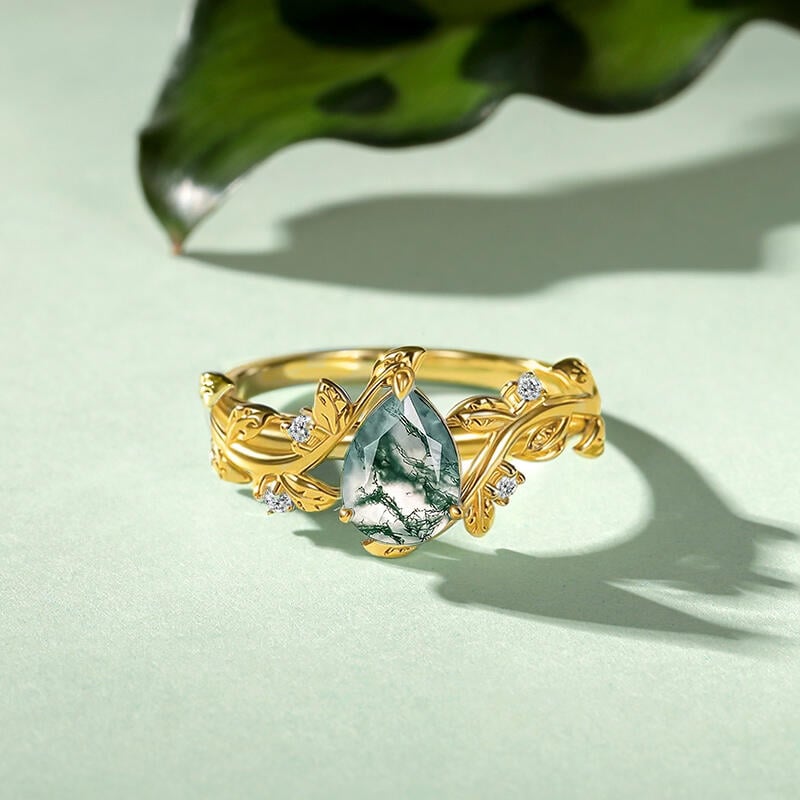 Yellow Gold Moss Agate Ring