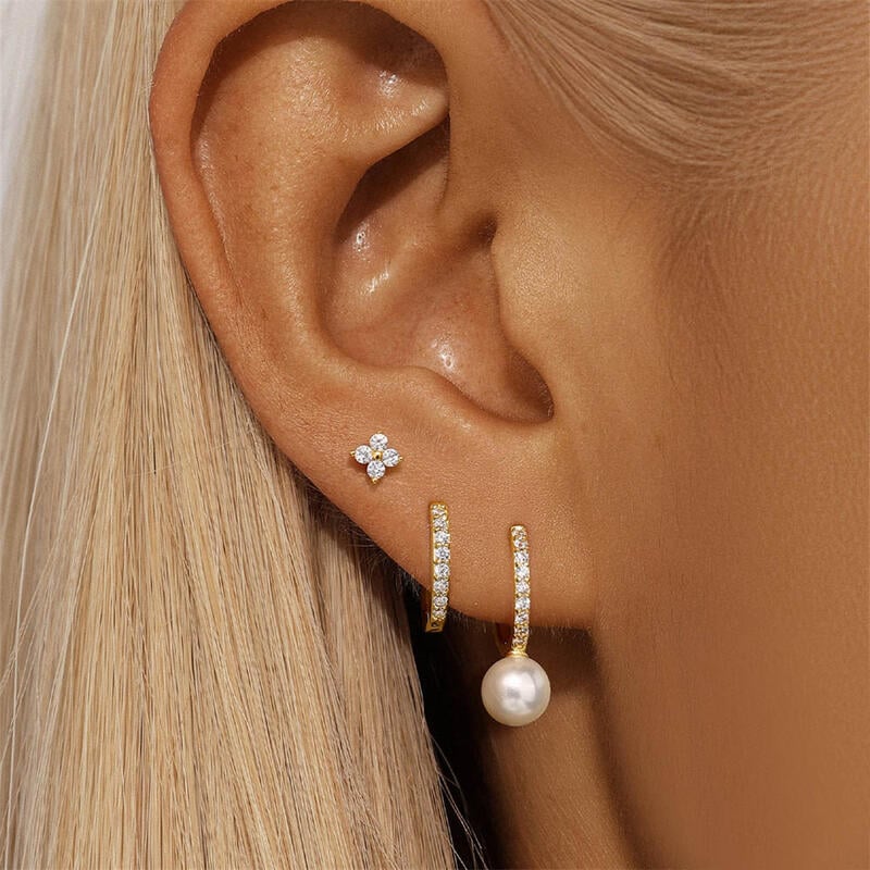 How to Choose the Right Hoop Earrings?