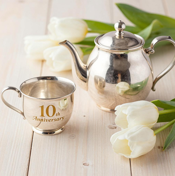The Ultimate 10-Year Anniversary Gift Guide: Meaningful Ways to Celebrate Your Love