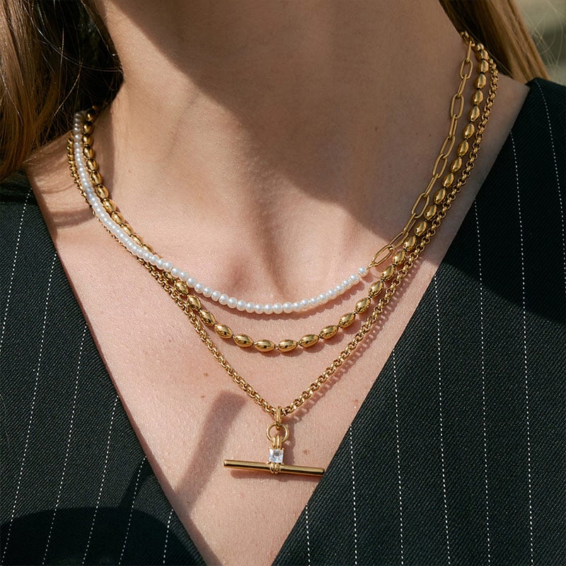Gold T Bar Necklace