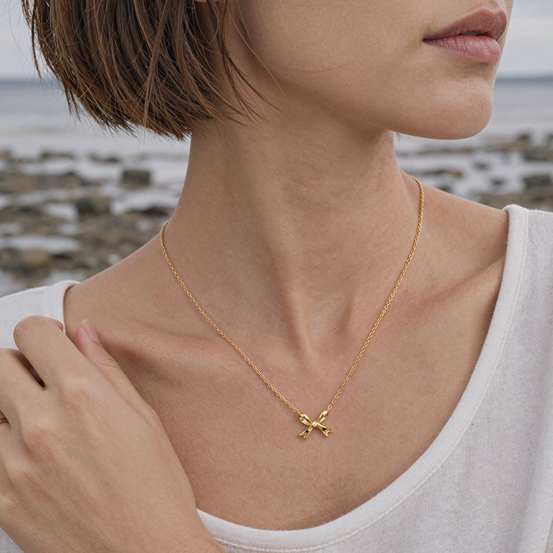Bow Necklace